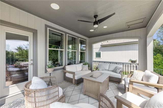 24913 W 98th Street, Lenexa, KS 66227