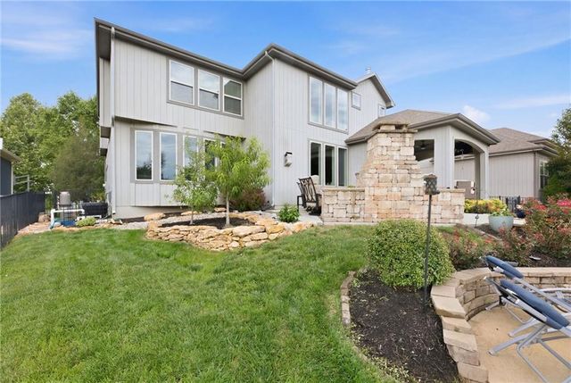24913 W 98th Street, Lenexa, KS 66227