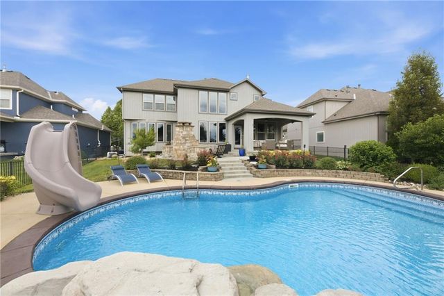 24913 W 98th Street, Lenexa, KS 66227