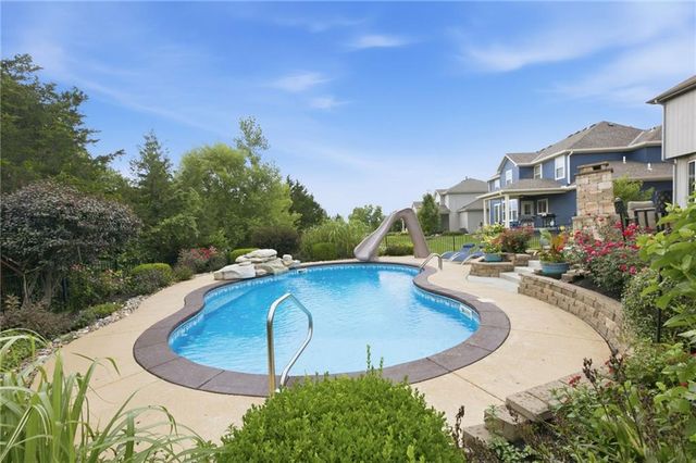 24913 W 98th Street, Lenexa, KS 66227