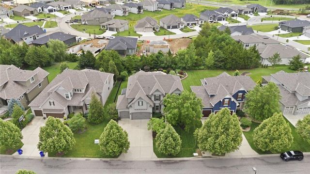 24913 W 98th Street, Lenexa, KS 66227