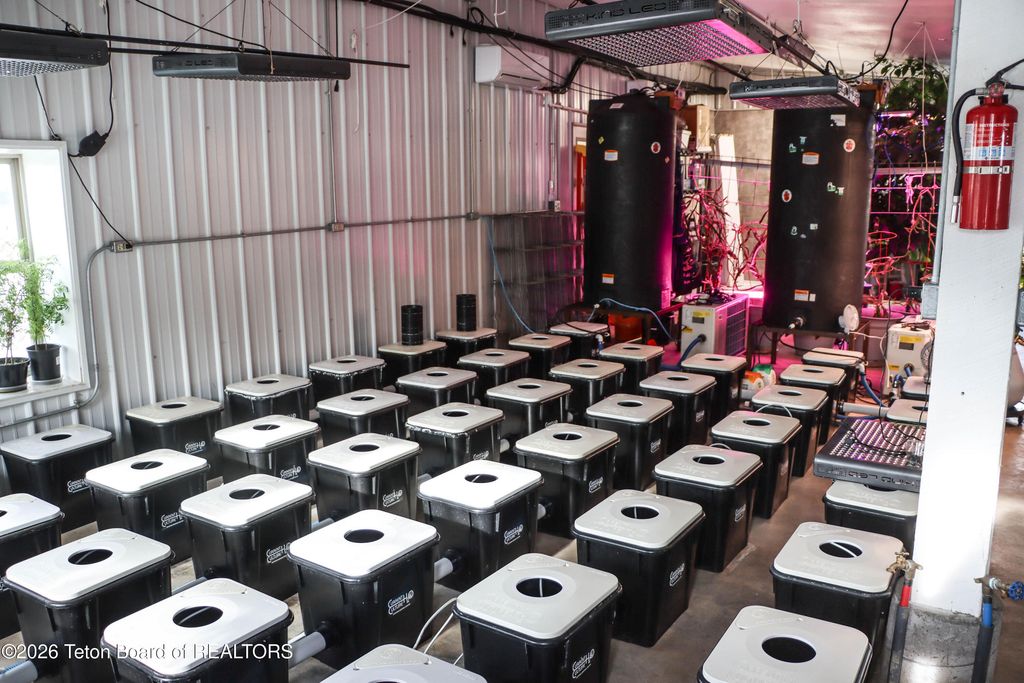 461 S PINE Street, Pinedale, WY 82941 photo 27