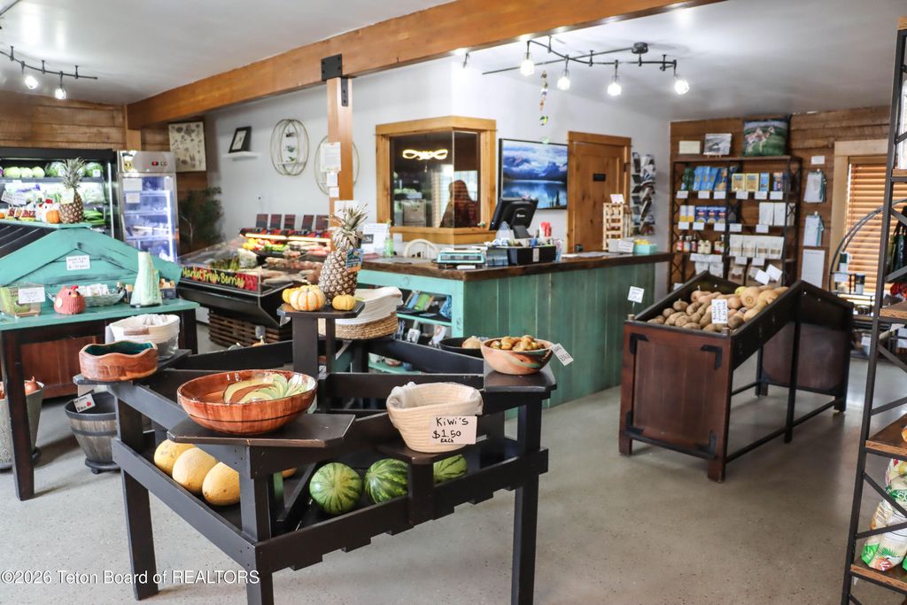 461 S PINE Street, Pinedale, WY 82941 photo 4