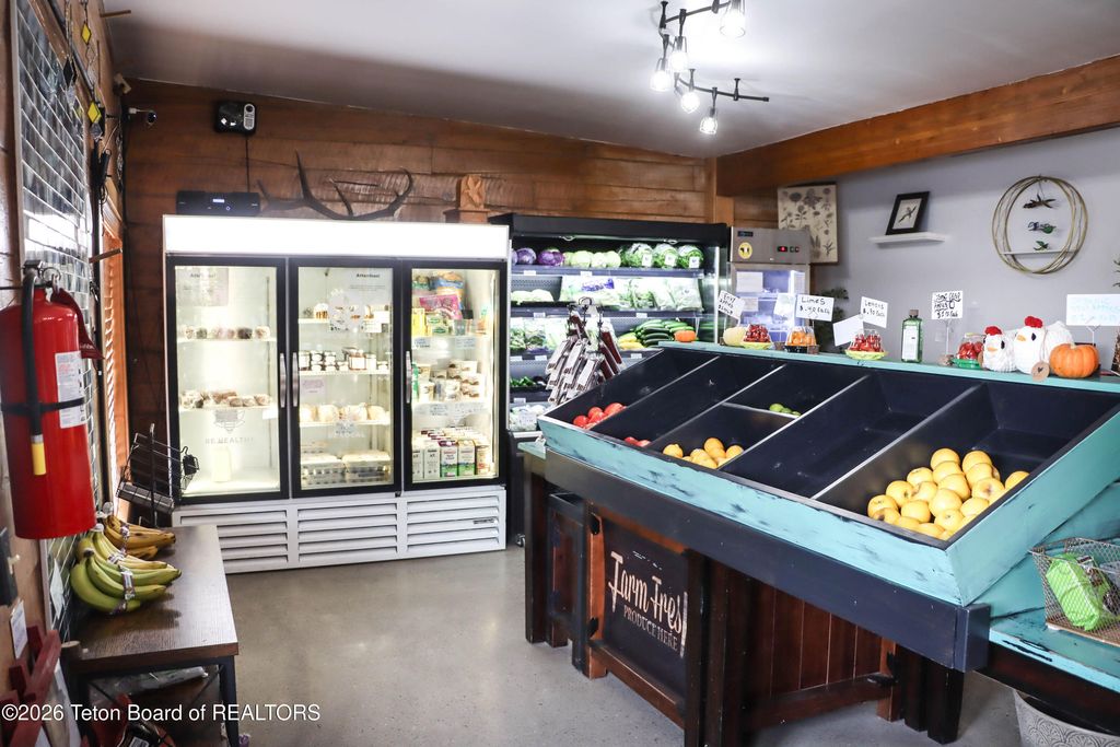 461 S PINE Street, Pinedale, WY 82941 photo 6