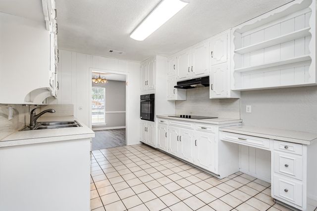 1740 Cynthia Lane, Hurst, TX 76054