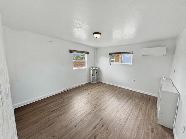 1321 15th Street NW, Albuquerque, NM 87104