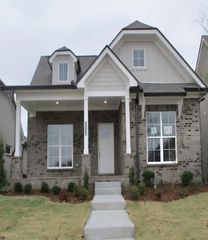 6046 Parkhaven Blvd, Hermitage, TN 37076