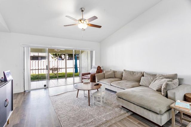 140 Moccasin Trail S, Jupiter, FL 33458