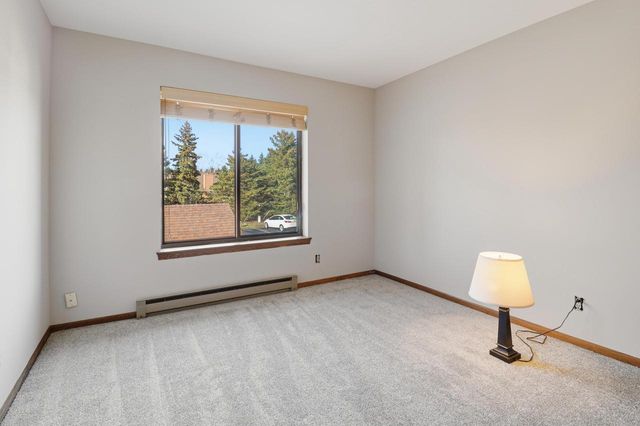 W177N9766 Riversbend CIRCLE E, Germantown, WI 53022