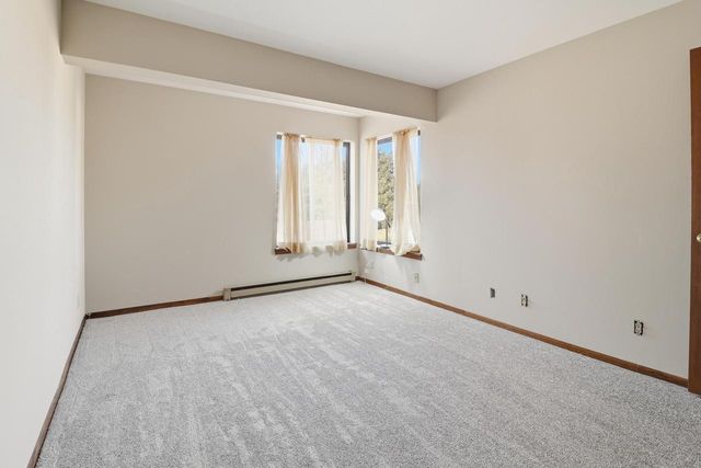 W177N9766 Riversbend CIRCLE E, Germantown, WI 53022