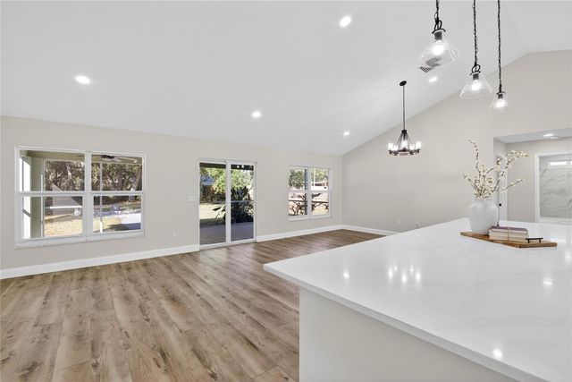 106 CORBETT ROAD, Lithia, FL 33547