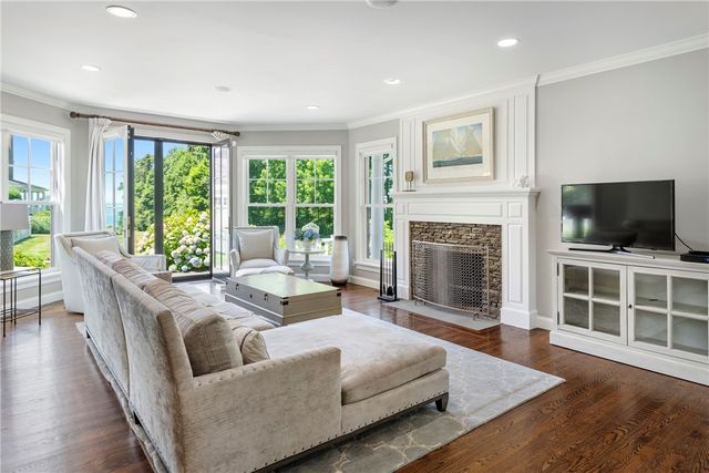 60 Van Wickle Lane, Bristol, RI 02809