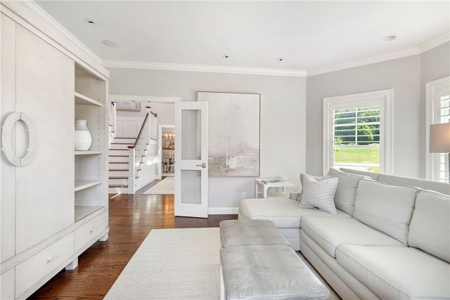 60 Van Wickle Lane, Bristol, RI 02809