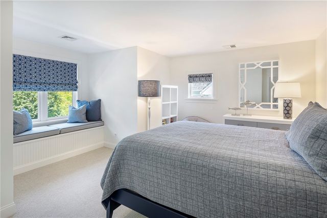 60 Van Wickle Lane, Bristol, RI 02809