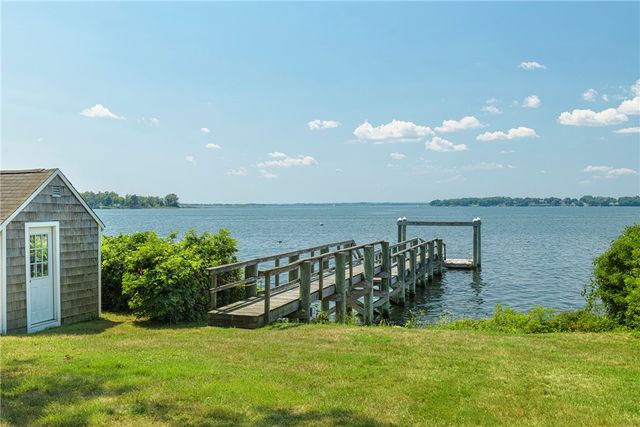 60 Van Wickle Lane, Bristol, RI 02809