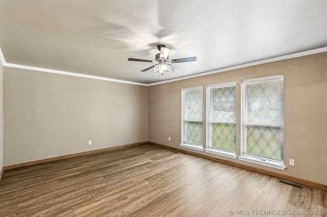 813 E Teresa Avenue, Sapulpa, OK 74066