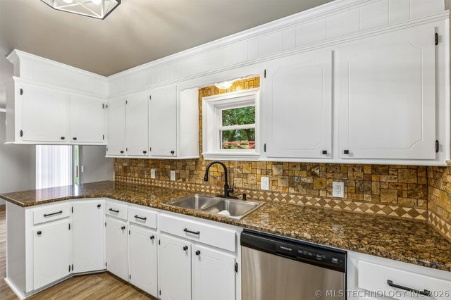 813 E Teresa Avenue, Sapulpa, OK 74066
