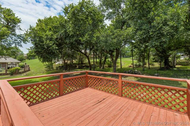 813 E Teresa Avenue, Sapulpa, OK 74066