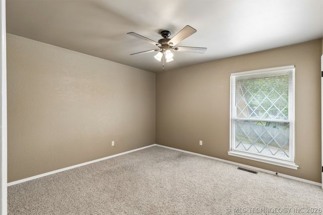 813 E Teresa Avenue, Sapulpa, OK 74066