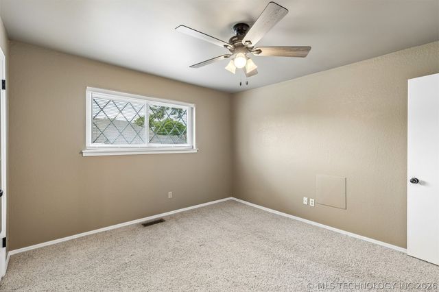 813 E Teresa Avenue, Sapulpa, OK 74066