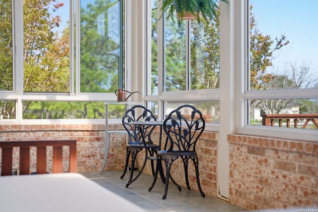 126 Juniper Ln, Boerne, TX 78006