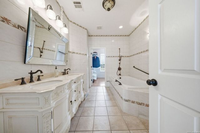 126 Juniper Ln, Boerne, TX 78006