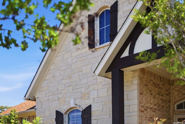126 Juniper Ln, Boerne, TX 78006