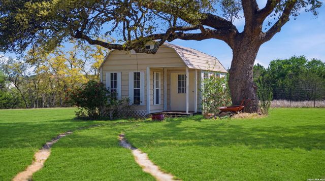 126 Juniper Ln, Boerne, TX 78006
