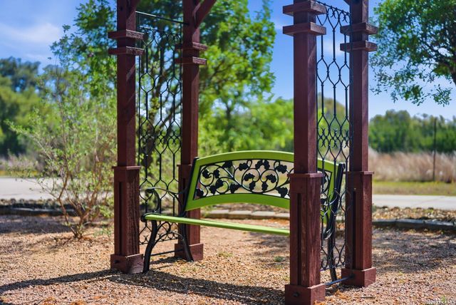 126 Juniper Ln, Boerne, TX 78006