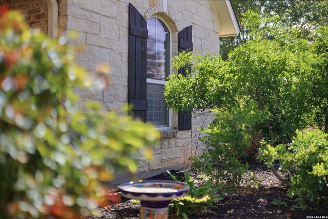 126 Juniper Ln, Boerne, TX 78006