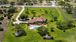 126 Juniper Ln, Boerne, TX 78006