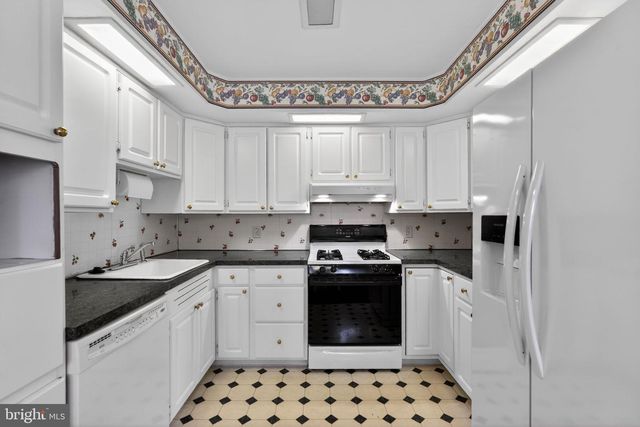 523 WIGARD AVE, Philadelphia, PA 19128