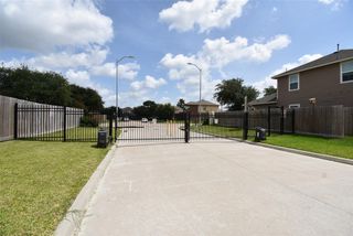 2819 Topiary Lane, Houston, TX 77014