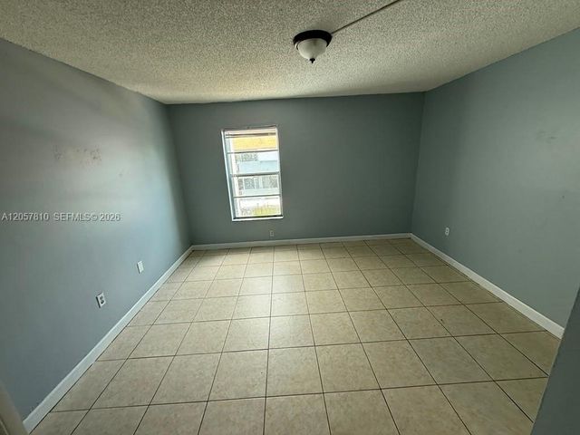 6095 W 18th Avenue S330, Hialeah, FL 33012
