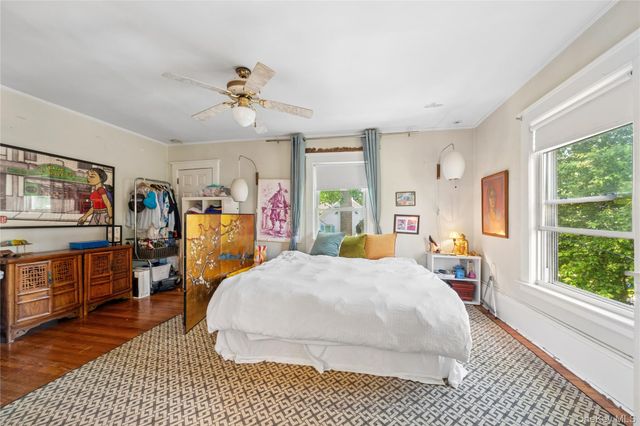 8 Hobart Street, Bronxville, NY 10708