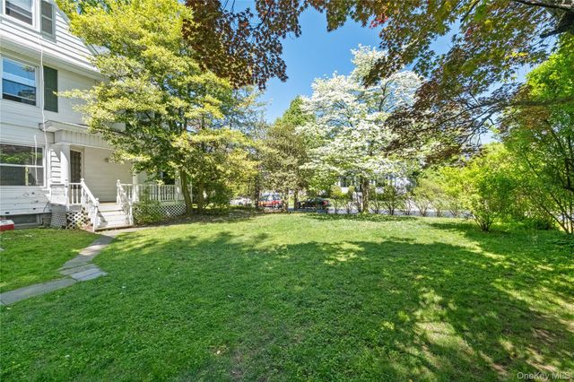 8 Hobart Street, Bronxville, NY 10708