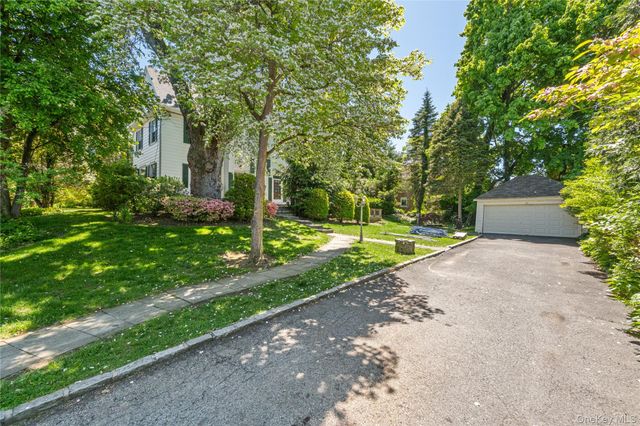 8 Hobart Street, Bronxville, NY 10708
