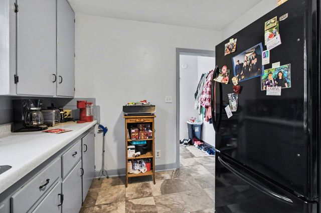 256 St Marys Lake, Battle Creek, MI 49017