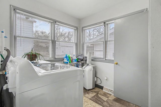 256 St Marys Lake, Battle Creek, MI 49017