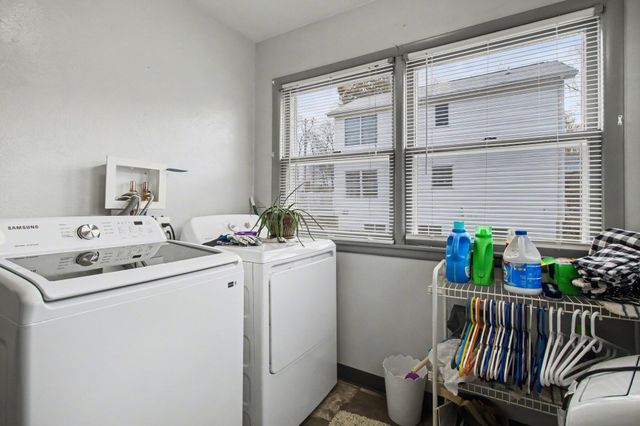 256 St Marys Lake, Battle Creek, MI 49017