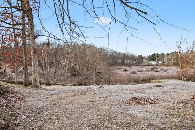 256 St Marys Lake, Battle Creek, MI 49017