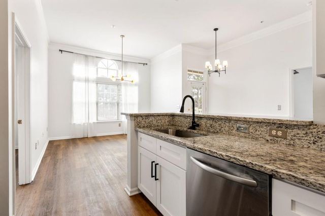 2700 Pine Tree Road NE 1317, Atlanta, GA 30324