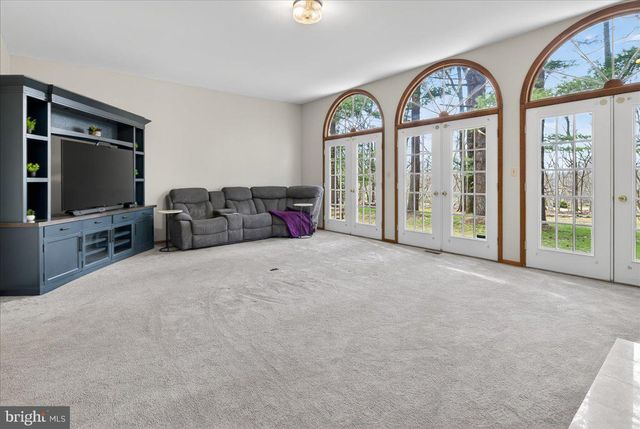 3 MANSION HILL DR, Ewing, NJ 08628