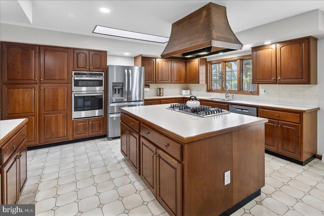 3 MANSION HILL DR, Ewing, NJ 08628