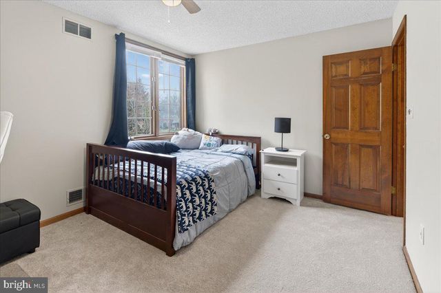 3 MANSION HILL DR, Ewing, NJ 08628