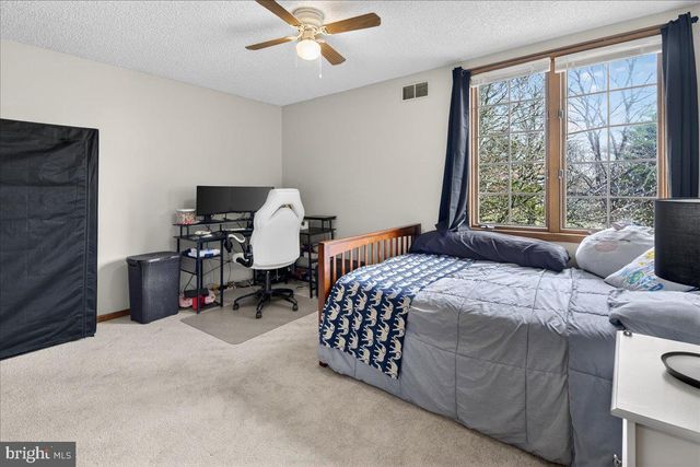 3 MANSION HILL DR, Ewing, NJ 08628