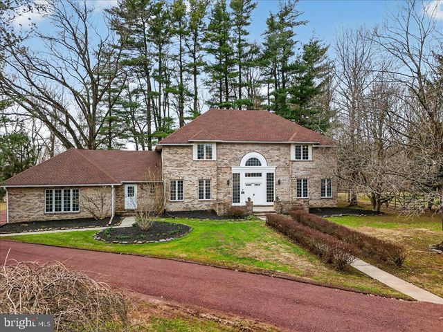 3 MANSION HILL DR, Ewing, NJ 08628