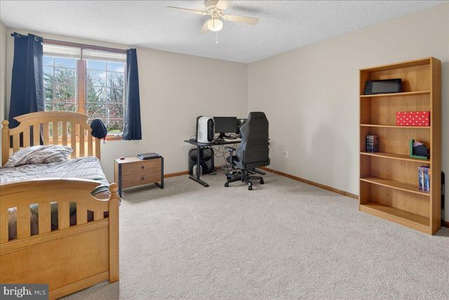 3 MANSION HILL DR, Ewing, NJ 08628