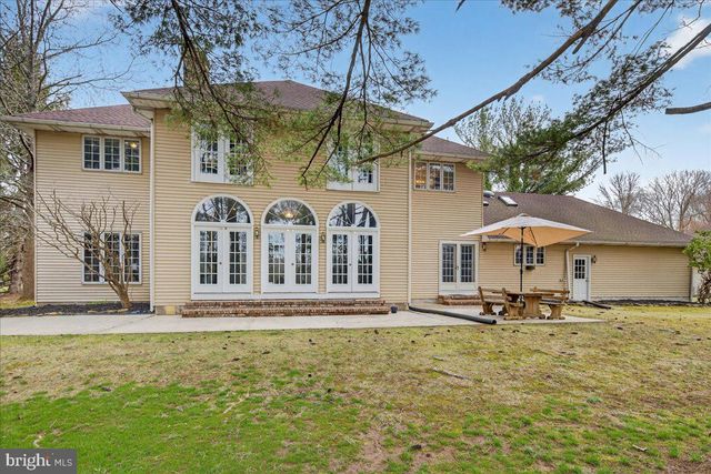 3 MANSION HILL DR, Ewing, NJ 08628