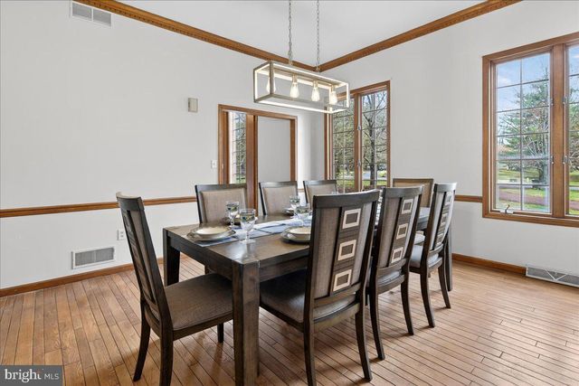 3 MANSION HILL DR, Ewing, NJ 08628